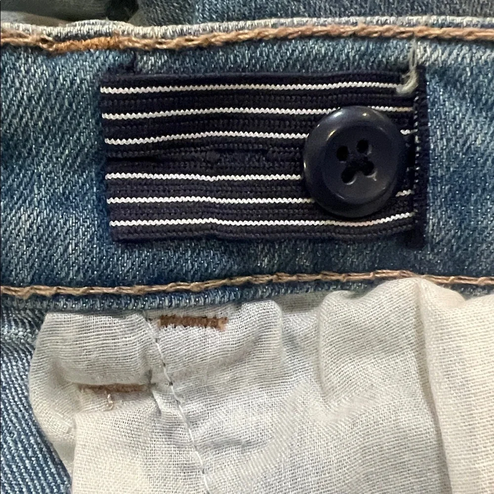 NWT -OshKosh B'gosh Kid’s Light Blue Straight Jeans